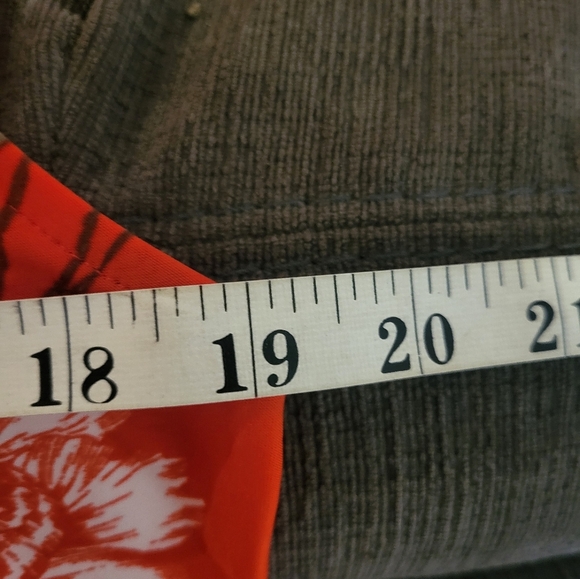 Floral Sleeveless Top - Red - Picture 5 of 5